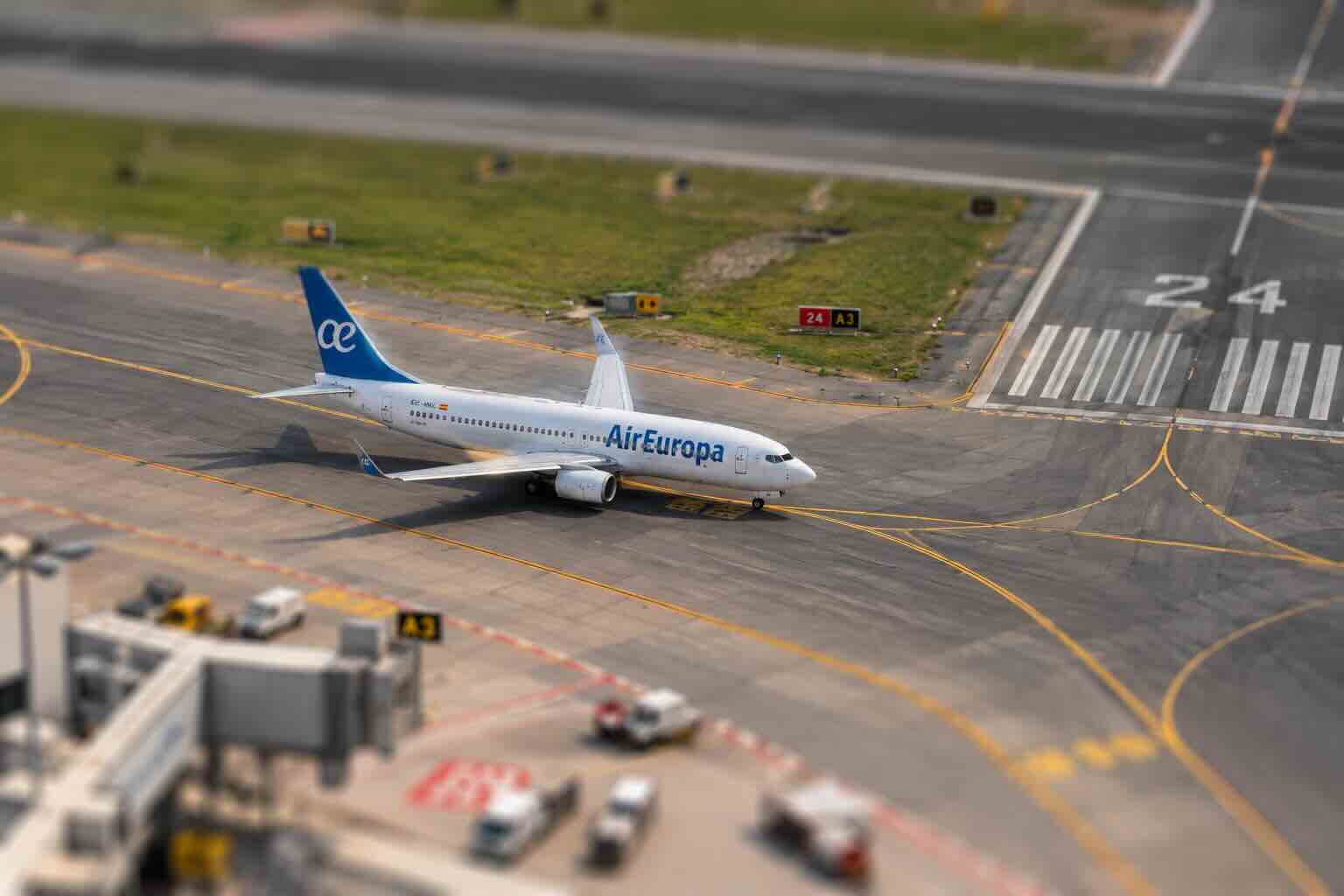 Airplane Taxiing